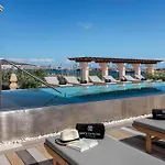 Santa Catalina A Royal Hideaway